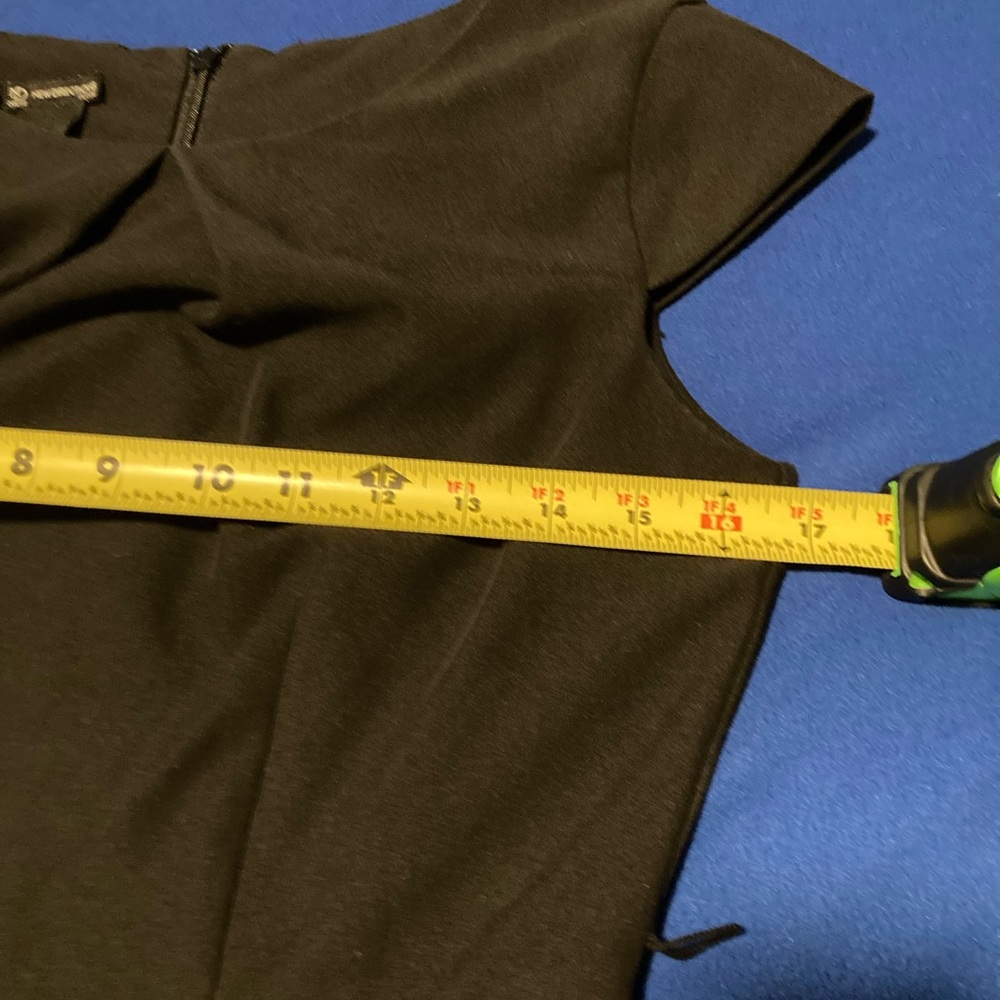 Little black dress, skater style - Picture 10 of 10